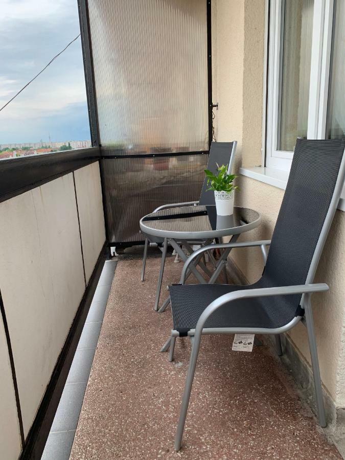 Origo Apartment Gyor Exterior photo