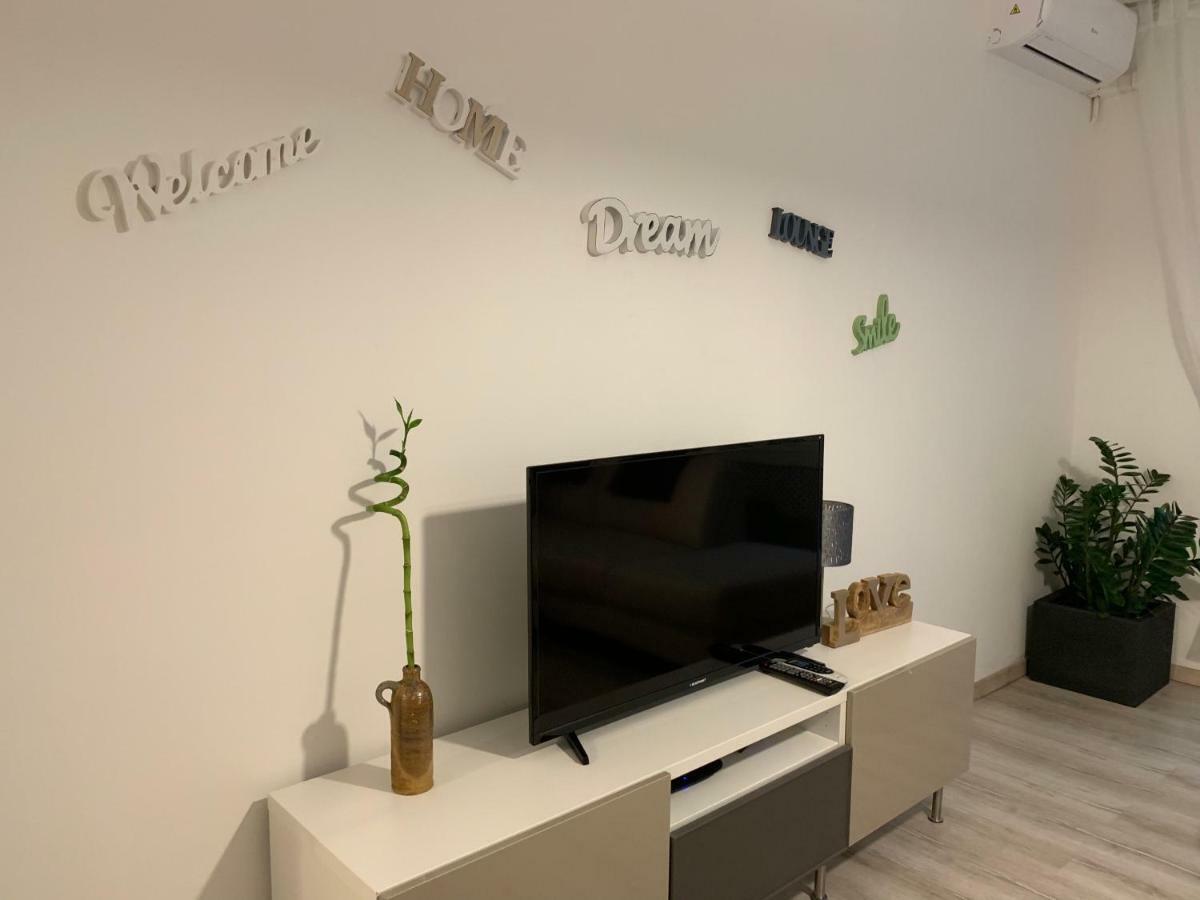 Origo Apartment Gyor Exterior photo